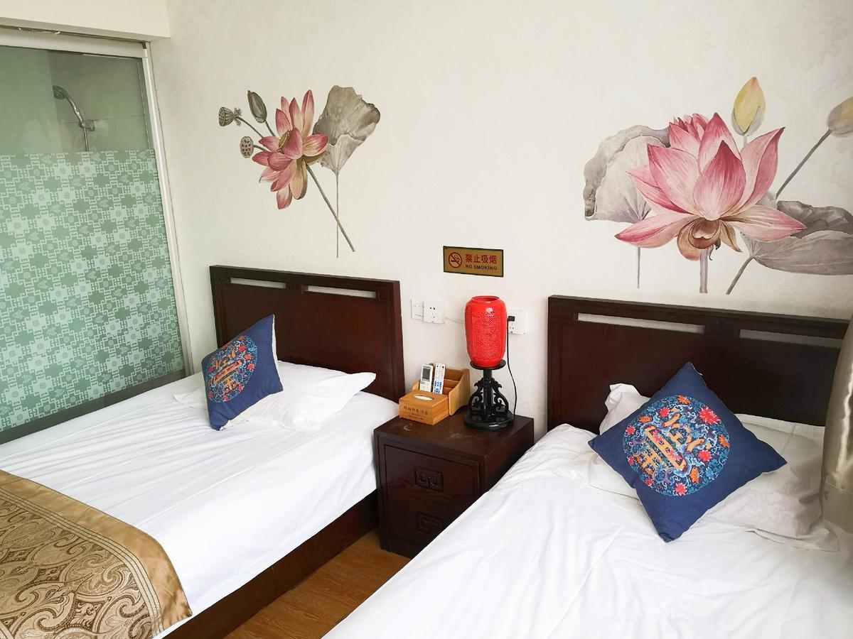 Hutong Impressions Beijing Guesthouse Exterior photo